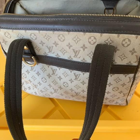 Louis Vuitton Handbags - LV BAG